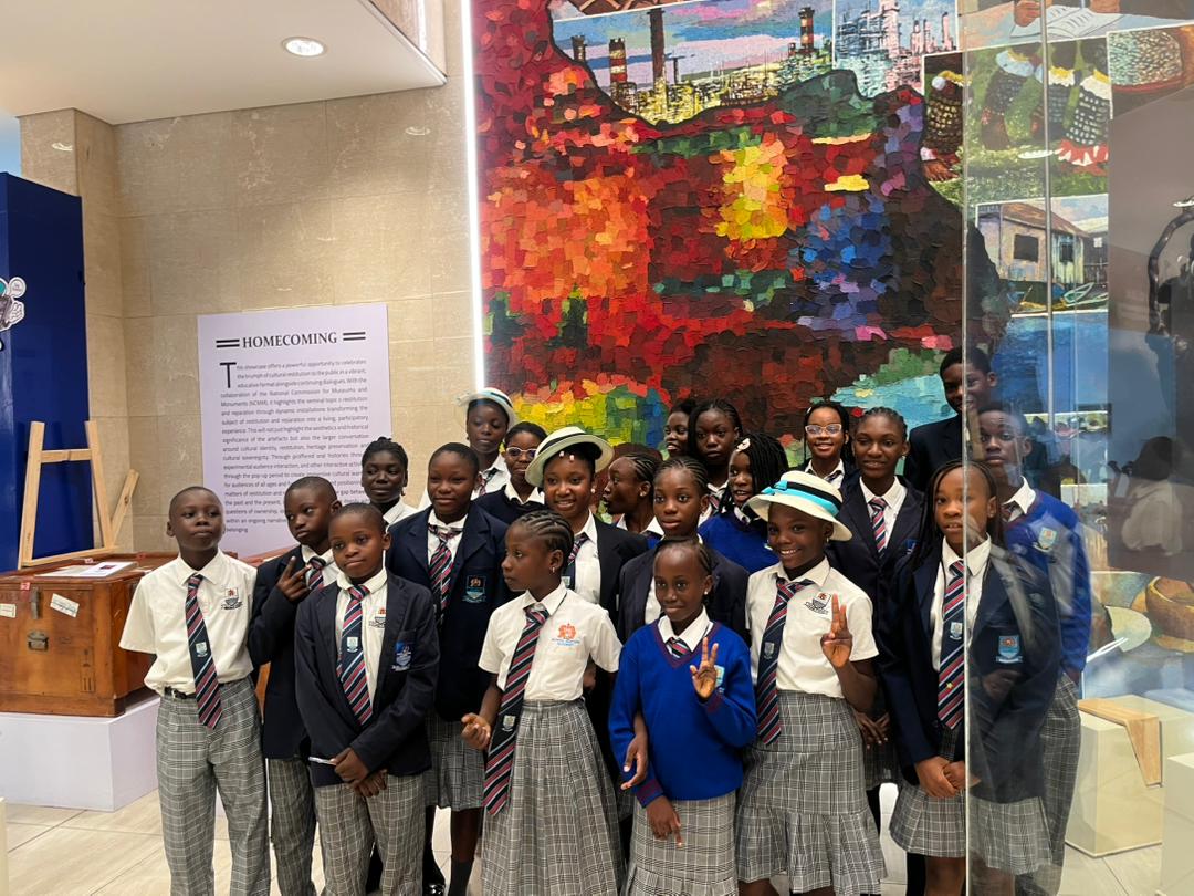 Students at Ecobank Art Museum
